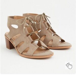 Torrid sandals sz 8 wide